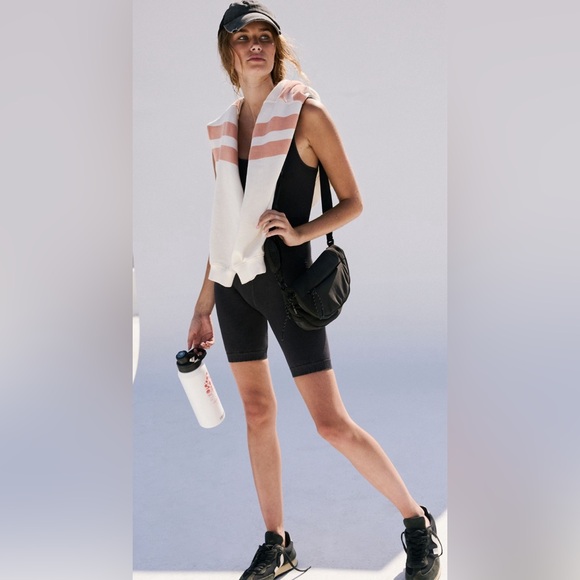 Free People! FP Movement Good Karma Biker Runsie In Black NWT! - Picture 4 of 5